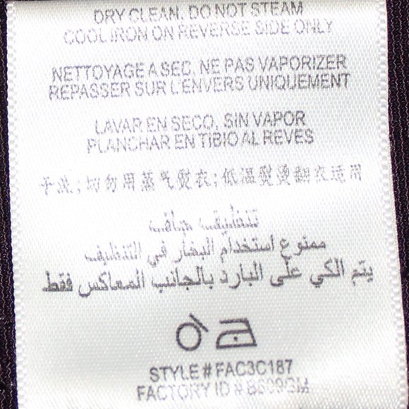 Pencil Skirt that hugs your curves - Picture 3 of 10